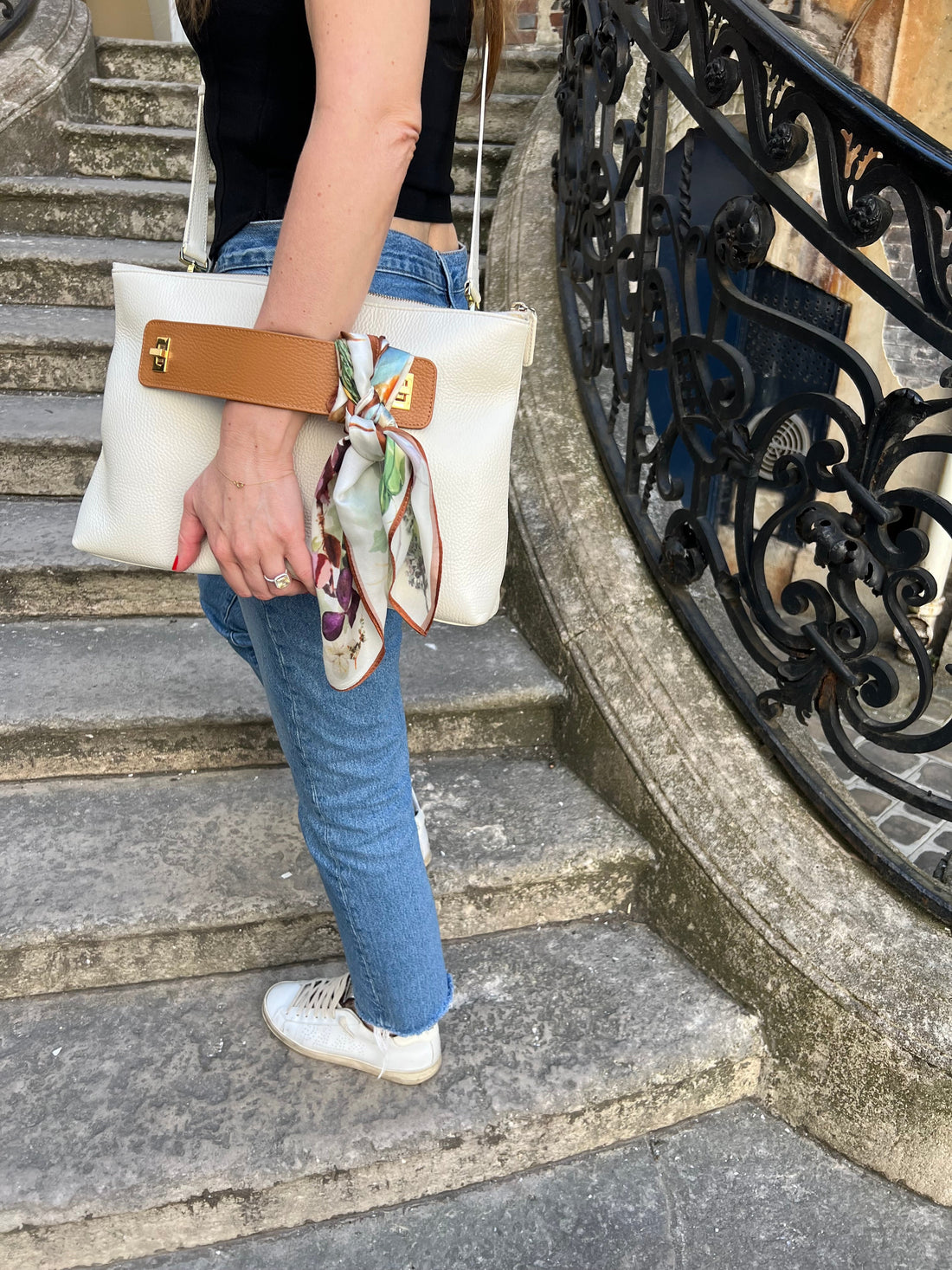 How to Match a Handbag to Your Outfit: The Modern Rules