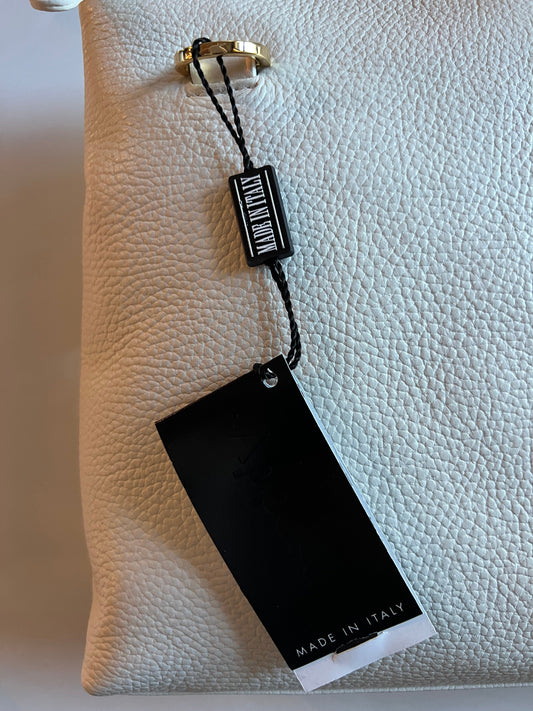 How to Tell if an Italian Leather Handbag Is Good Quality: A Buyer's Checklist